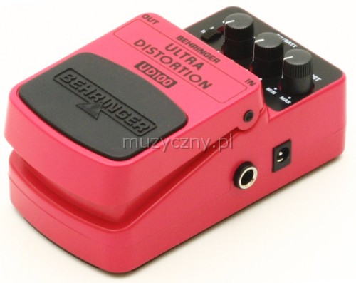 Behringer UD100 Ultra Distortion gitarov efekt
