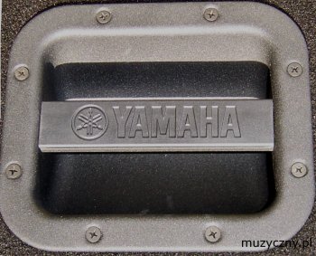 Yamaha AX-15 kolumna gonikowa 400W