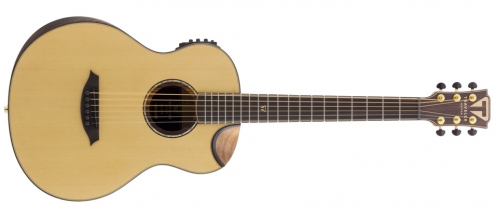 Traveler Guitars Acoustic CL 3EQ - with Equilizer, Cutaway, and Bag