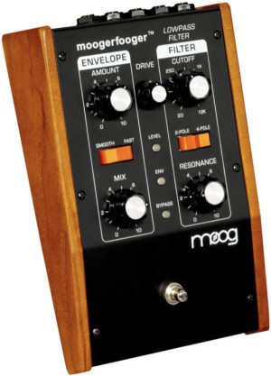Moog MF-101 efekt pre basov gitaru