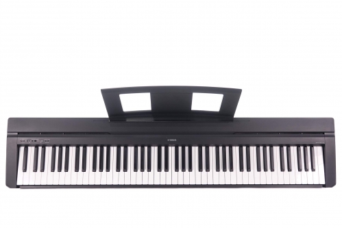 Yamaha P45B Bundle 2