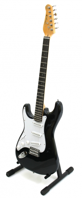 Career Strat SSS Black elektrick gitara