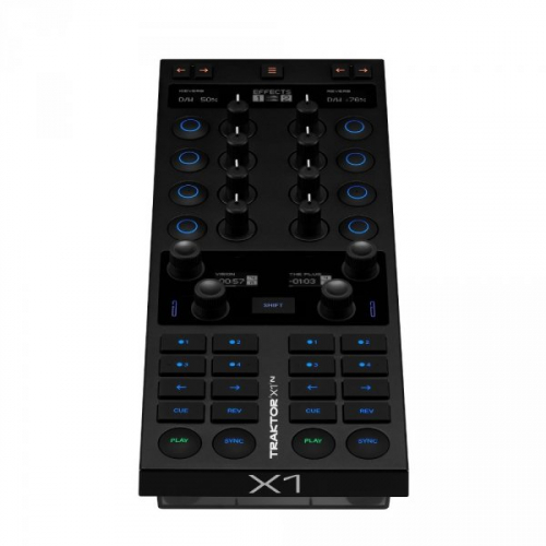 Native Instruments Traktor Kontrol X1 Mk3 kontroler