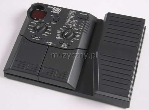 ZooM 606CG gitarov efekt