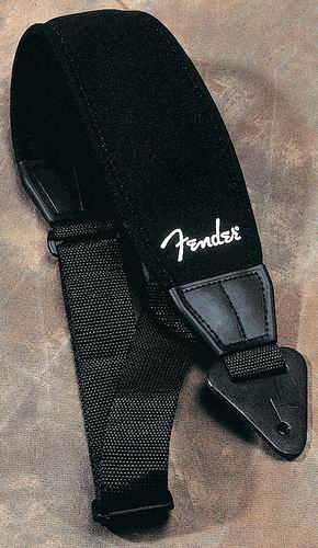 Fender Neoprene Bass Strap Black gitarov popruh