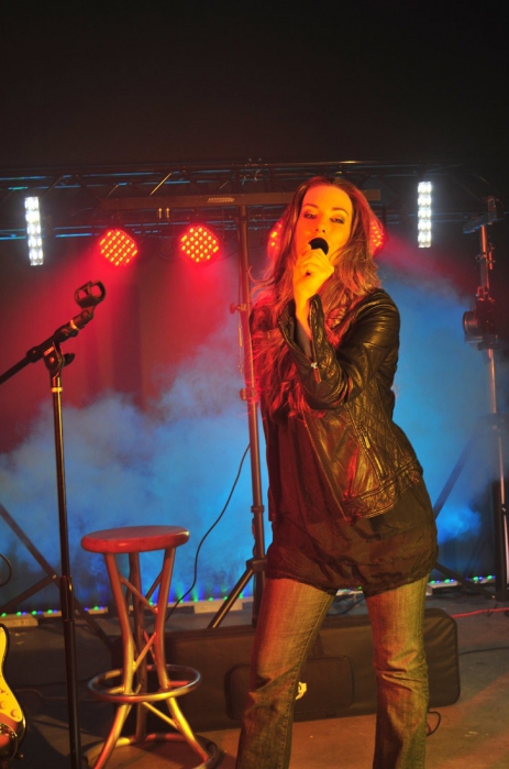 American DJ Mega PAR Profile Sys - 4 reflektory LED RGB  czarne p�aske 