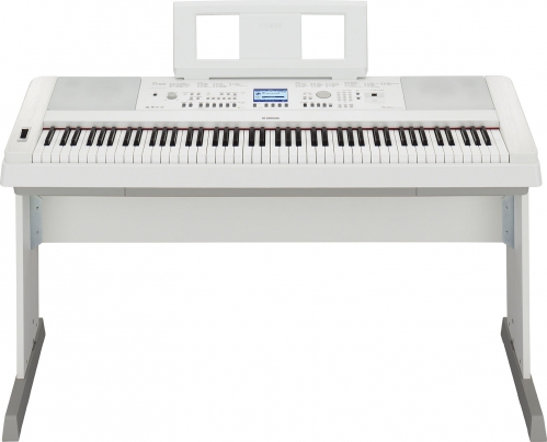 Yamaha DGX 650 WH keyboard