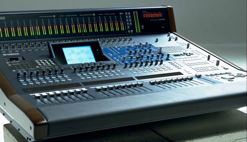 Yamaha DM2000VCM digitálny mixér Yamaha DM2000VCM digitálny mixér