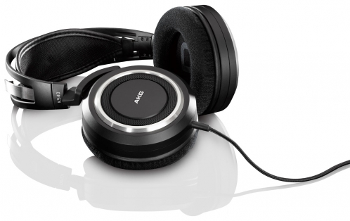 AKG K540